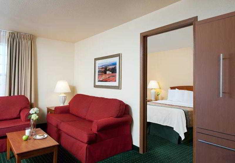 Towneplace Suites Indianapolis Park 100 Exterior photo